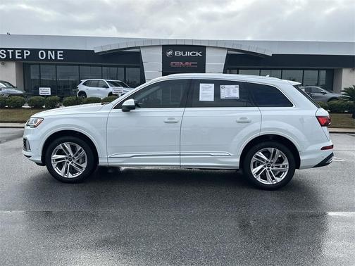 2023 Audi Q7 45 Premium