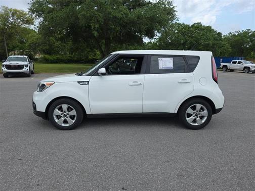 2017 Kia Soul Base