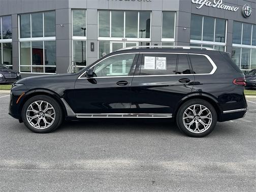 2025 BMW X7 xDrive40i