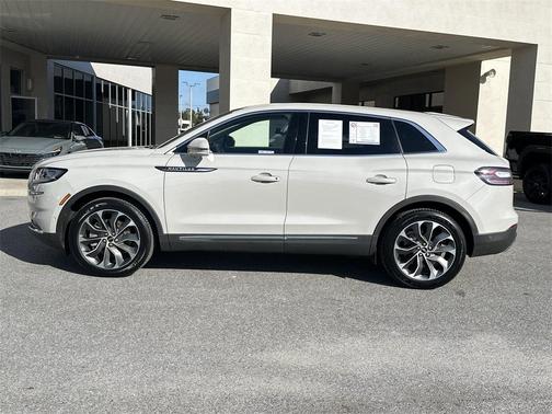 2022 Lincoln Nautilus Reserve