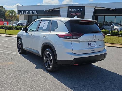 2024 Nissan Rogue SV