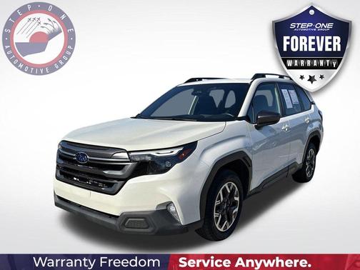 Crystal White Pearl 2025 Subaru Forester Premium