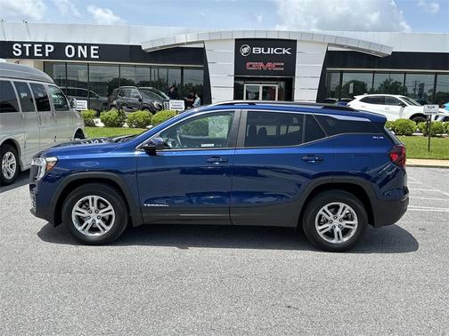 2023 GMC Terrain SLE