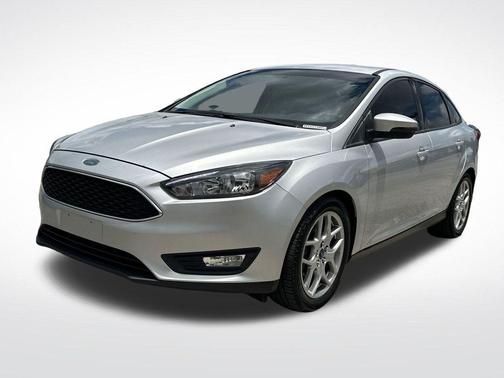 Ingot Silver 2015 Ford Focus SE