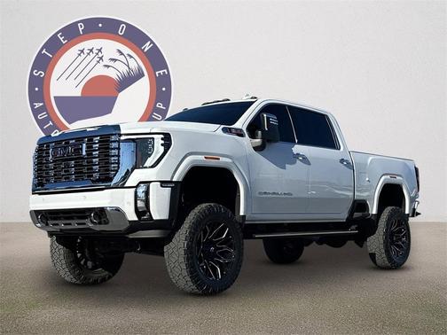 2024 GMC Sierra 2500 Denali