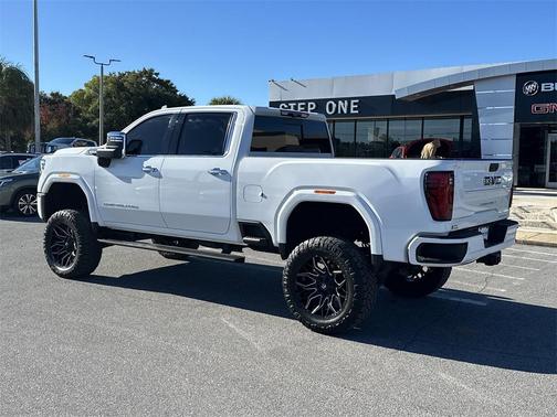 2024 GMC Sierra 2500 Denali