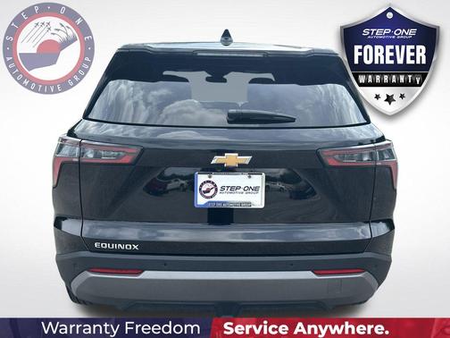 Mosaic Black Metallic 2025 Chevrolet Equinox LT