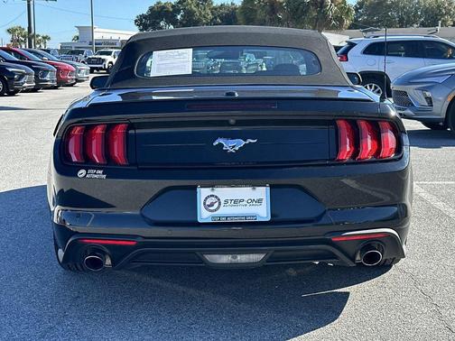 2022 Ford Mustang EcoBoost Premium
