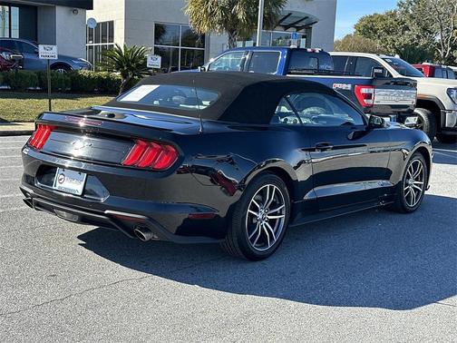 2022 Ford Mustang EcoBoost Premium
