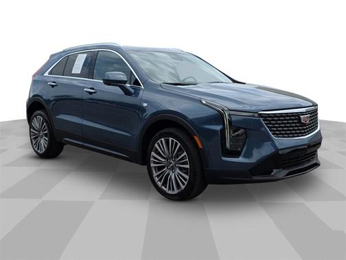 2024 Cadillac XT4 Premium Luxury