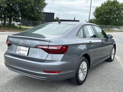 Platinum Gray Metallic 2020 Volkswagen Jetta 1.4T S