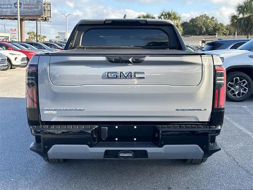 2025 GMC Sierra EV Denali