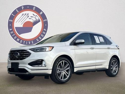 2019 Ford Edge Titanium