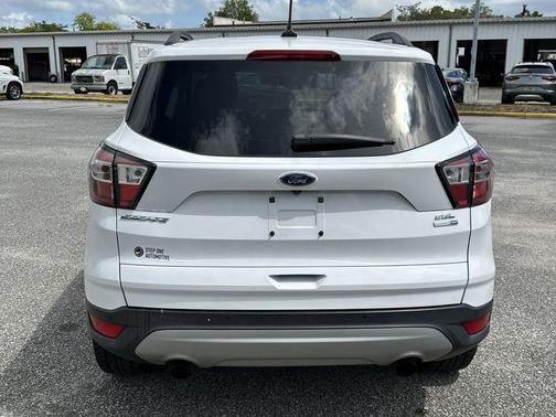 Oxford White 2018 Ford Escape SEL