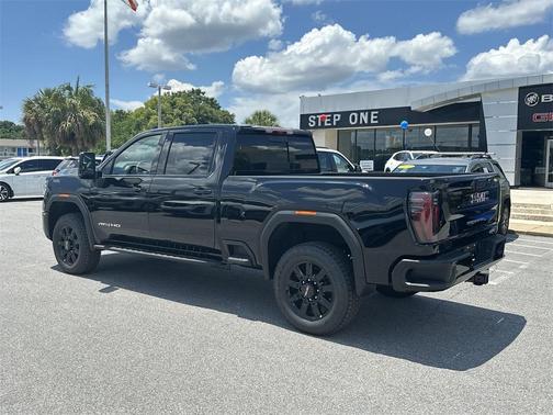 2025 GMC Sierra 2500 AT4