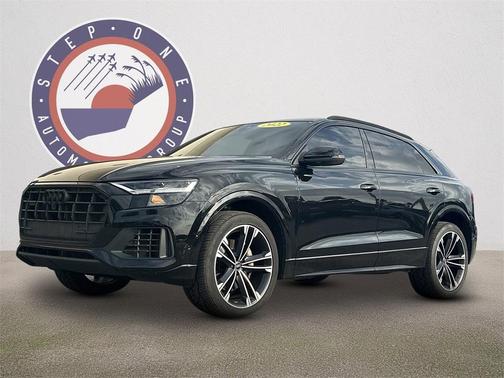 2022 Audi Q8 55 Premium