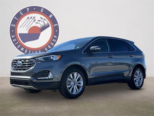 2022 Ford Edge Titanium