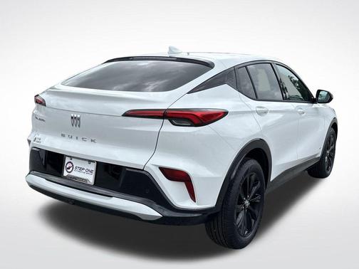 Summit White 2026 Buick Envista Sport Touring