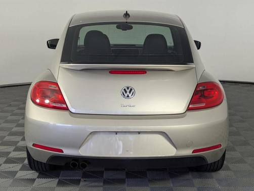 2016 Volkswagen Beetle 1.8T SE