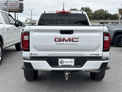 2025 GMC Canyon AT4