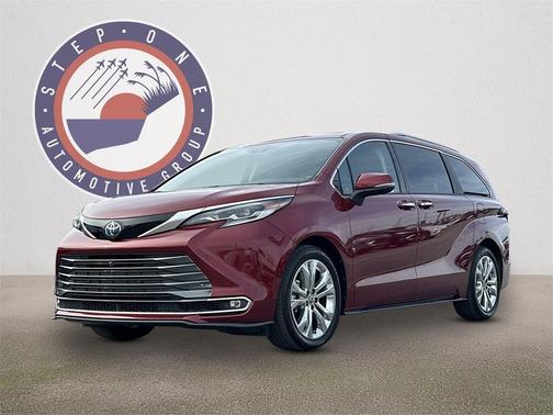 2023 Toyota Sienna Platinum 7 passenger