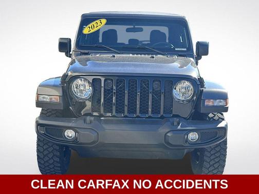 2023 Jeep Gladiator Sport