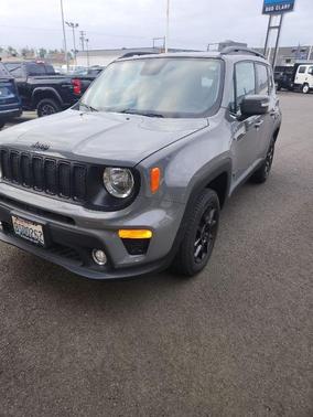 Gray 2019 Jeep Renegade Latitude