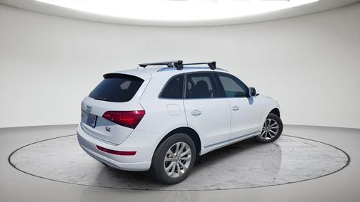 White 2016 Audi Q5 2.0T Premium