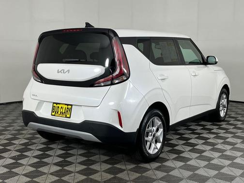 White 2023 Kia Soul S