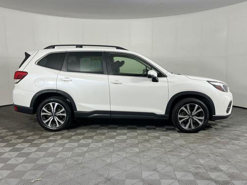 Crystal White Pearl 2020 Subaru Forester Limited