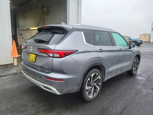 2023 Mitsubishi Outlander SEL