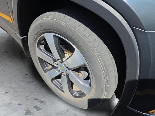 Gray 2020 Chevrolet Traverse LT Leather