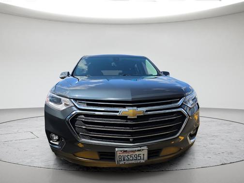 Gray 2020 Chevrolet Traverse LT Leather