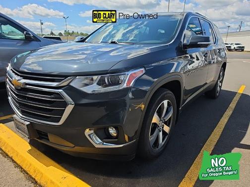 Gray 2020 Chevrolet Traverse LT Leather