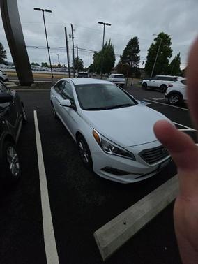 Quartz White Pearl 2015 Hyundai SONATA SE