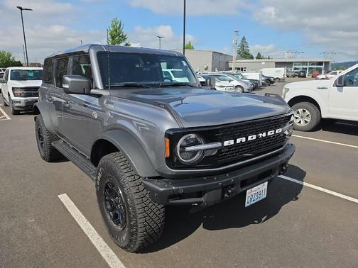 Gray 2024 Ford Bronco Wildtrak