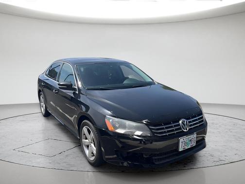 Black 2013 Volkswagen Passat 2.0 TDI SE