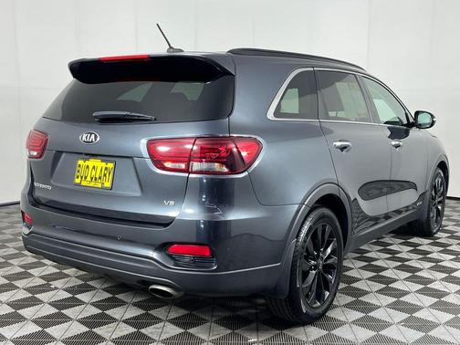 2020 Kia Sorento S