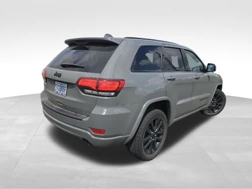 Gray 2019 Jeep Grand Cherokee Altitude