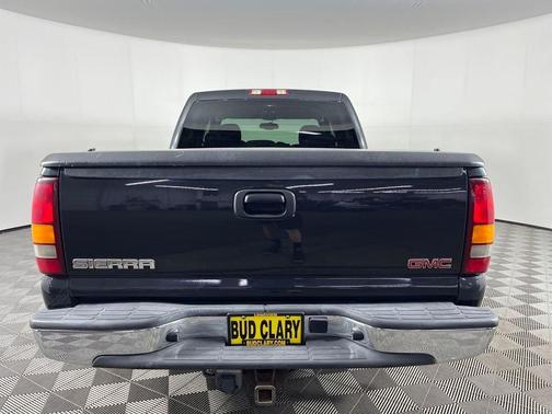 Gray 2003 GMC Sierra 1500 H/D