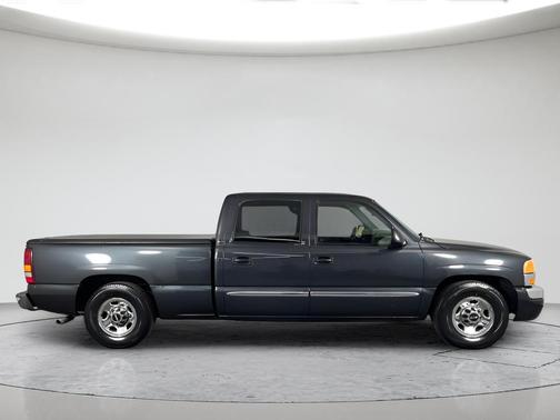 Gray 2003 GMC Sierra 1500 H/D