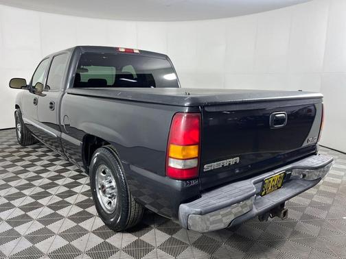 Gray 2003 GMC Sierra 1500 H/D