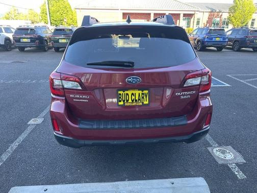 Venetian Red Pearl 2017 Subaru Outback 3.6R Limited