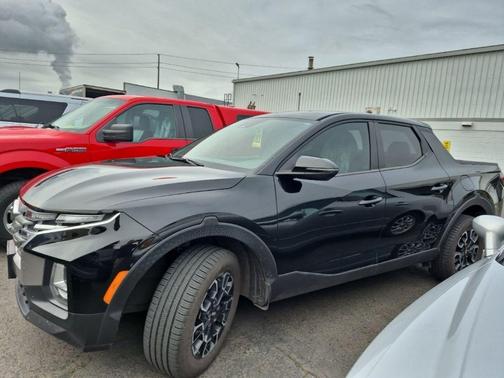 Black 2022 Hyundai SANTA CRUZ 2.5L SEL