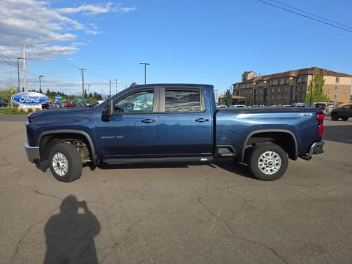 Blue 2022 Chevrolet Silverado 2500 LT