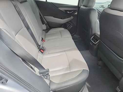 Ice Silver Metallic 2021 Subaru Outback Limited