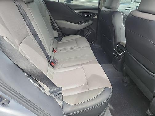 Ice Silver Metallic 2021 Subaru Outback Limited