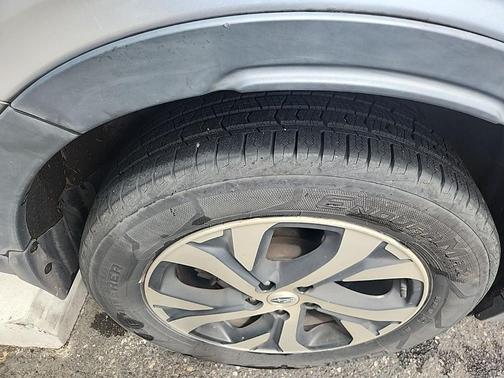 Ice Silver Metallic 2021 Subaru Outback Limited