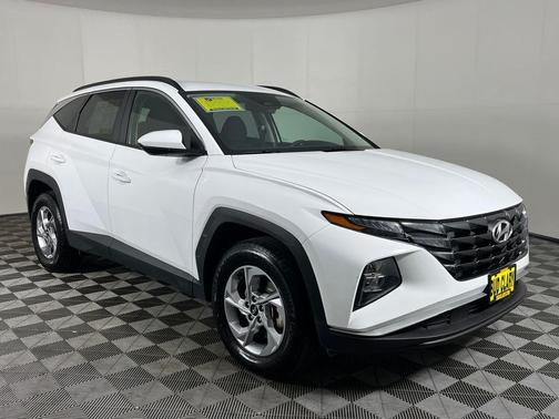 White 2024 Hyundai TUCSON SEL