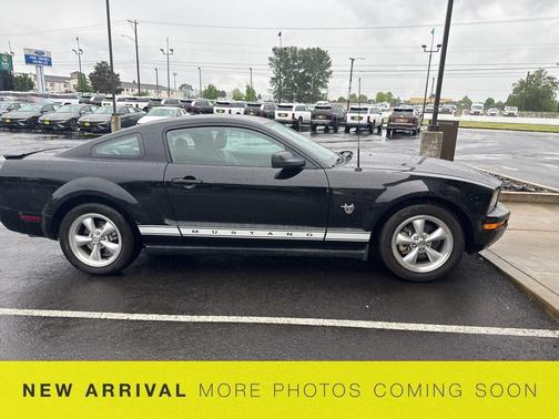 Black 2009 Ford Mustang V6